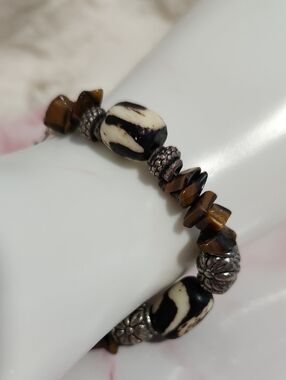 Handcrafted Black & Cream Bead and Tiger Eye Stone Bracelet